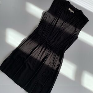 LOFT BLACK SLEEVELESS LIGHTWEIGHT DRESS•SIZE MP• excellent condition